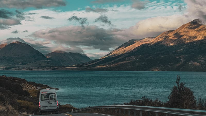 Annecy en camping-car ou van : spots et conseils